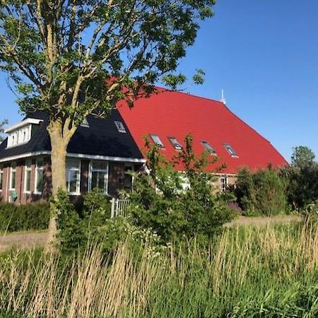 De Stjelp Bed & Breakfast Dongjum Екстериор снимка